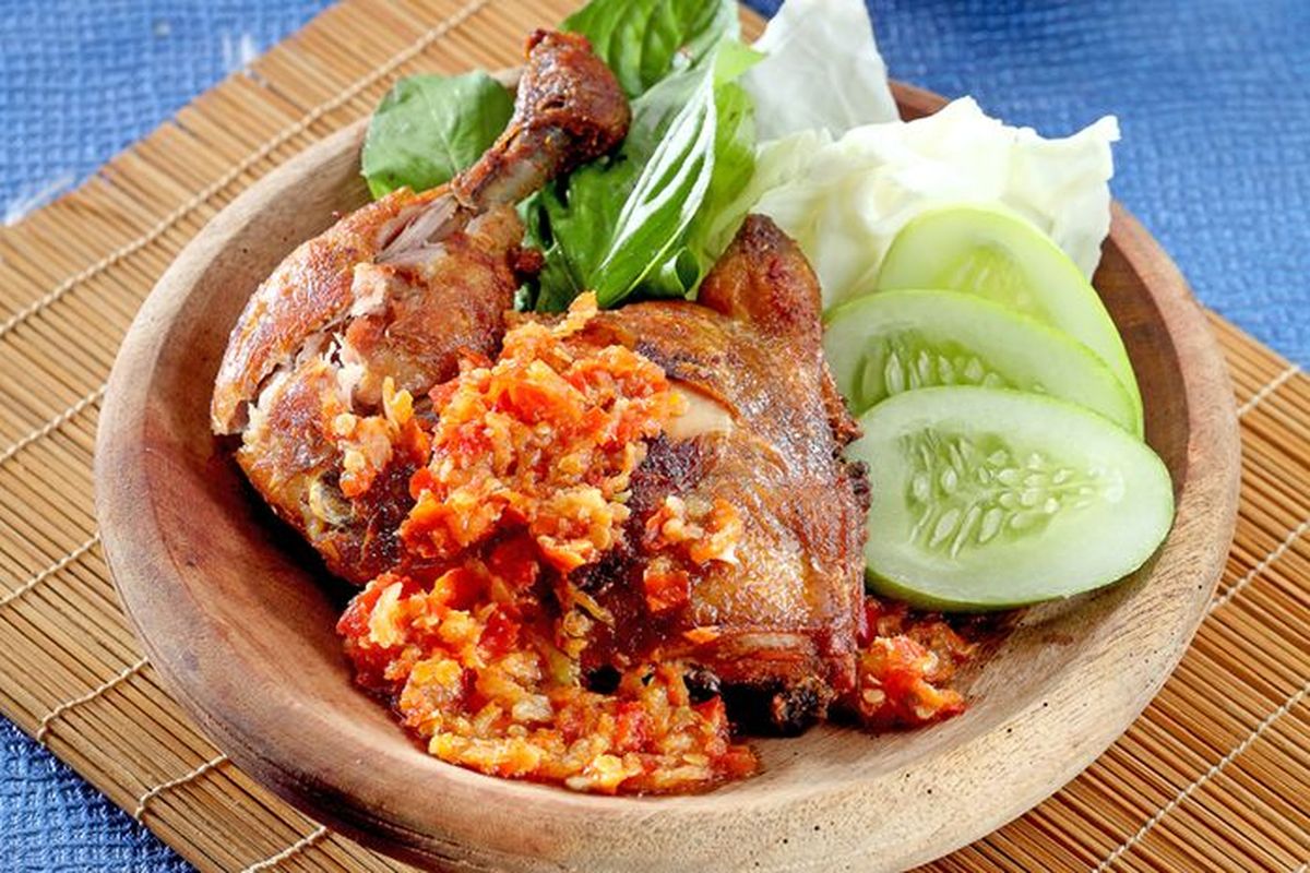 Ayam Penyet Kekinian Viral di Sosmed